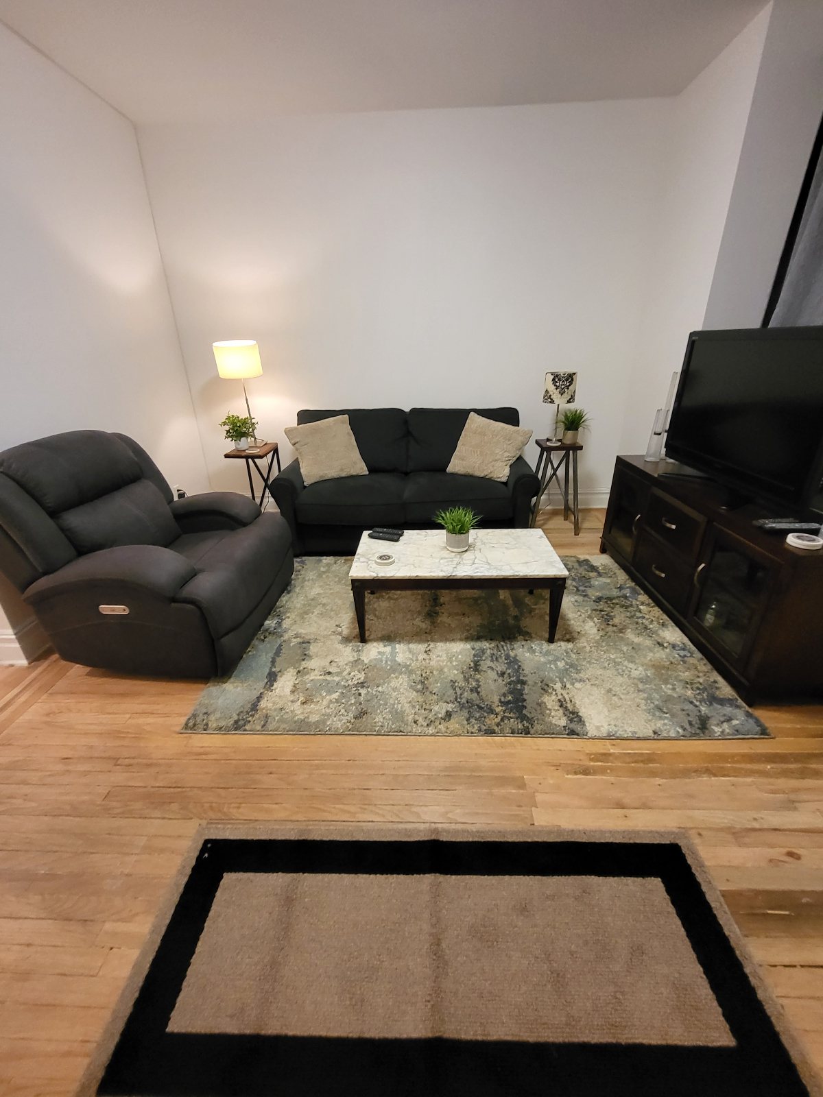 Large 1-Bedroom Apt conveniently located in Manhattan - Photo 10