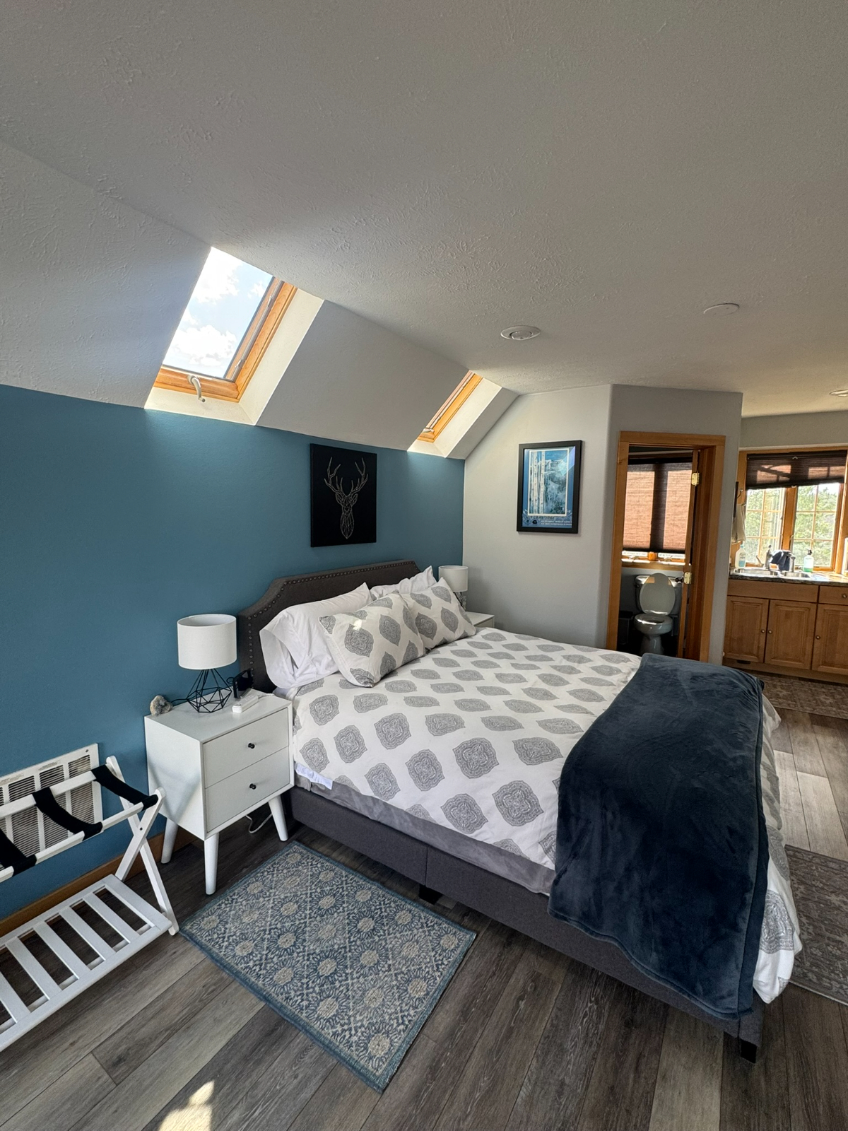 Raven's Heaven - Mountain-View Studio in Alta with Private Deck, Kitchenette & Laundry - Photo 5