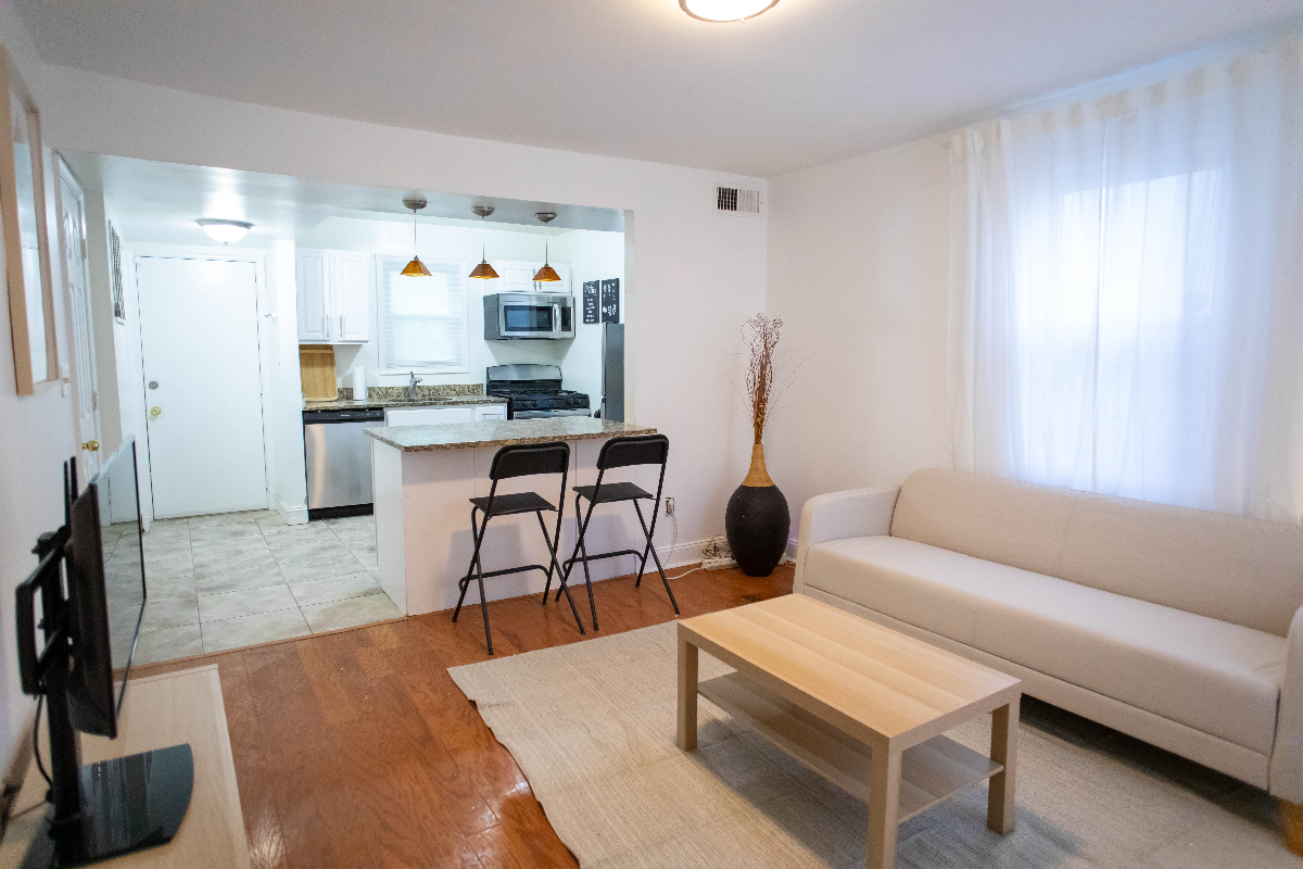 Charming 2-Bedroom DC Home Near Metro - Photo 3