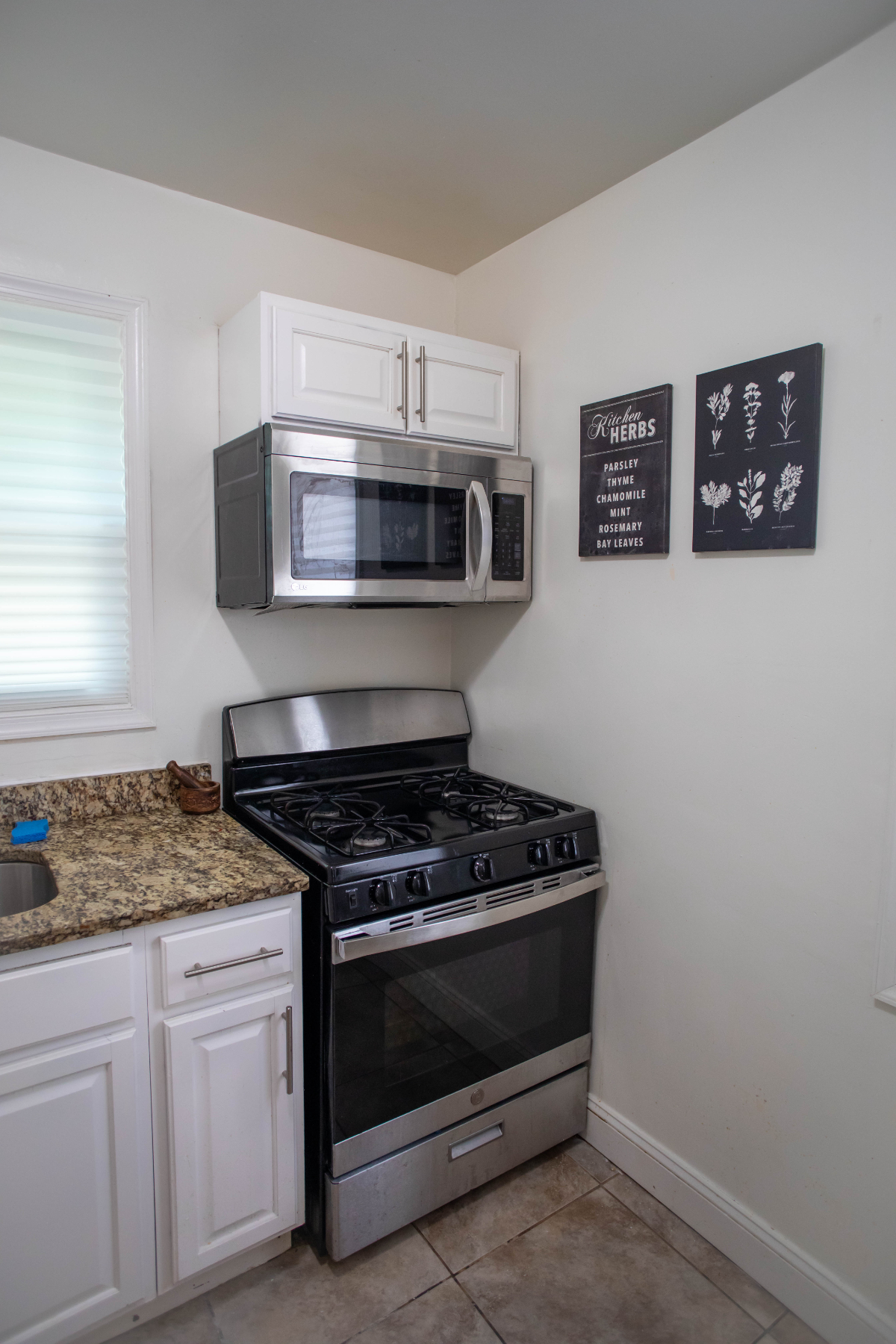 Charming 2-Bedroom DC Home Near Metro - Photo 8
