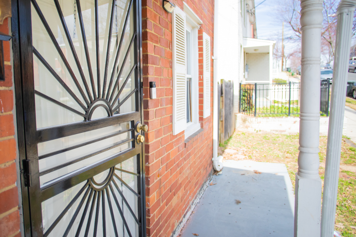 Charming 2-Bedroom DC Home Near Metro - Photo 11