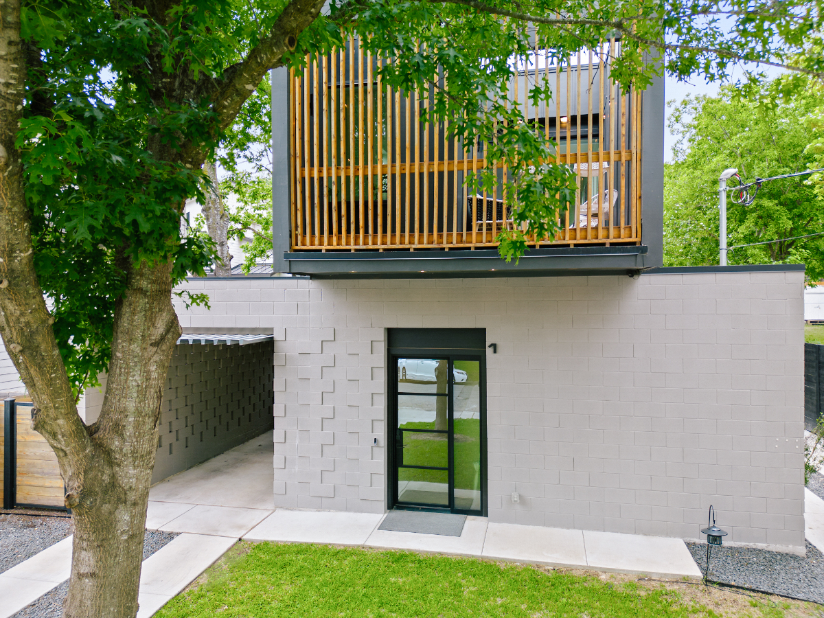 Luxury 3BR Home | Minutes from UT Campus - Photo 11
