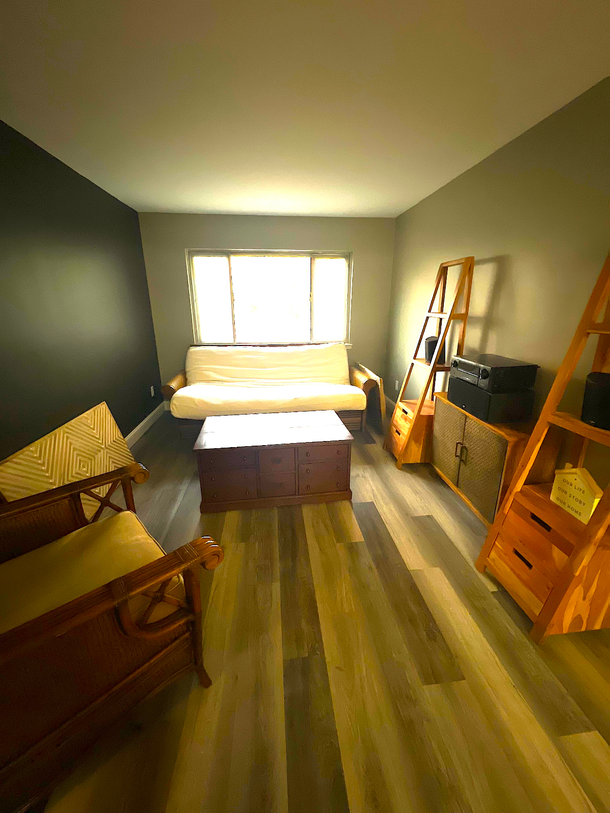 Newly Rennovated Furnished 1 BR Perfect  for Travel Professionals, Utilites Included - Photo 2