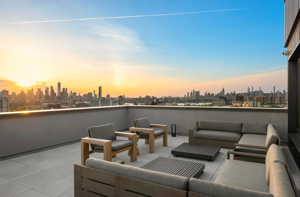 Charming & Vibrant Clinton Hill Oasis w/ Balcony | All Utilities Included - Photo 2