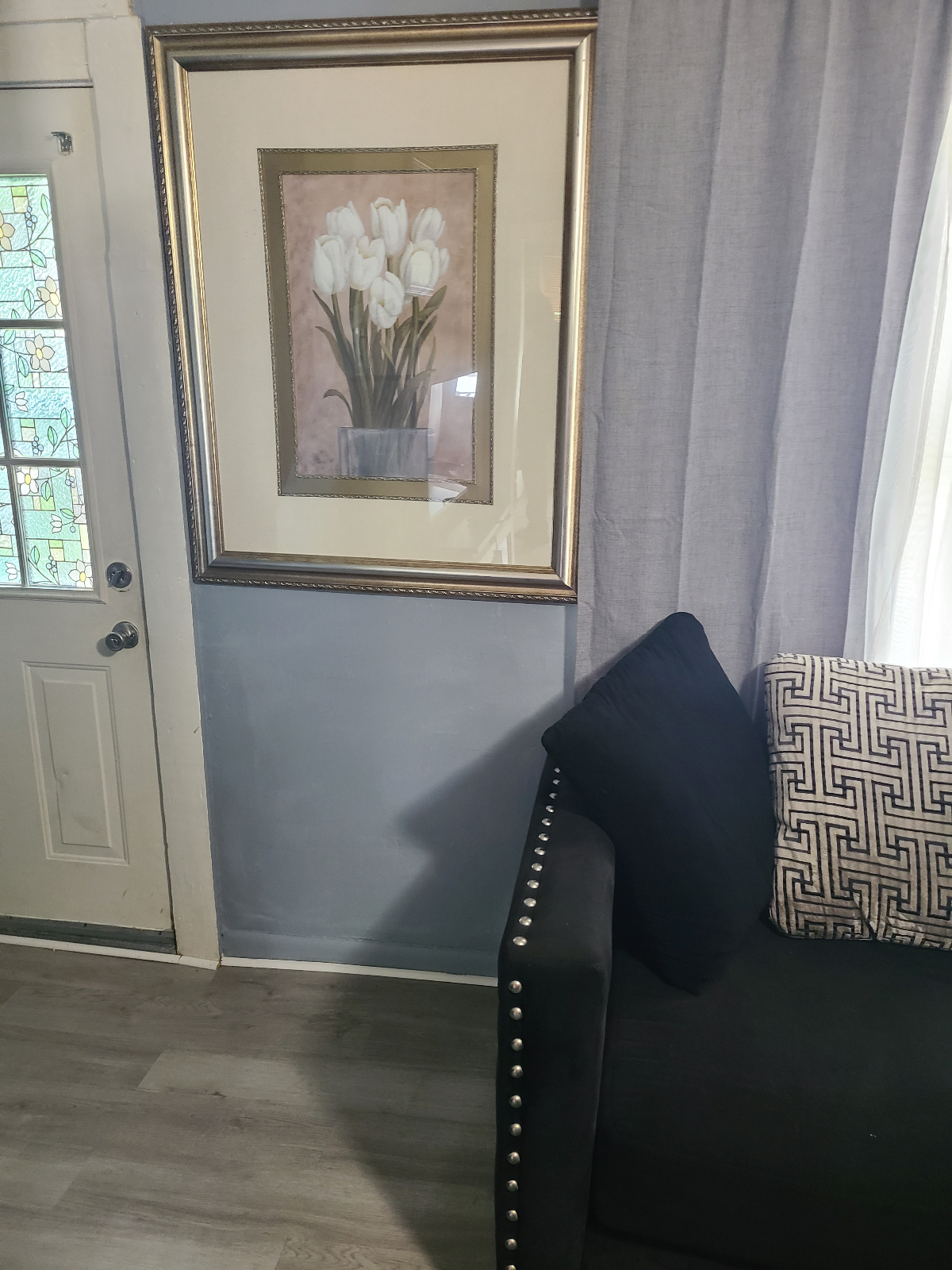 Quiet and Clean Home Away From Home - Photo 8