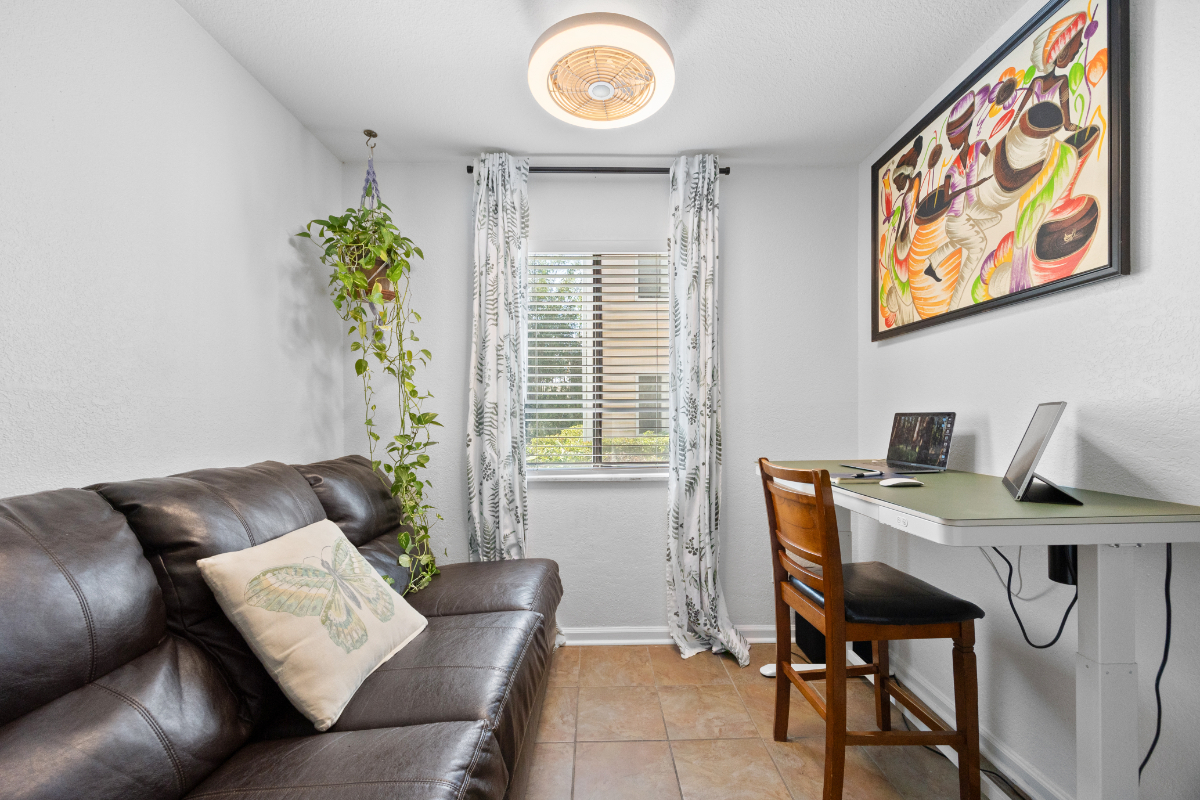 Cozy SoDo Condo with Plants (7 month minimum) - Photo 4