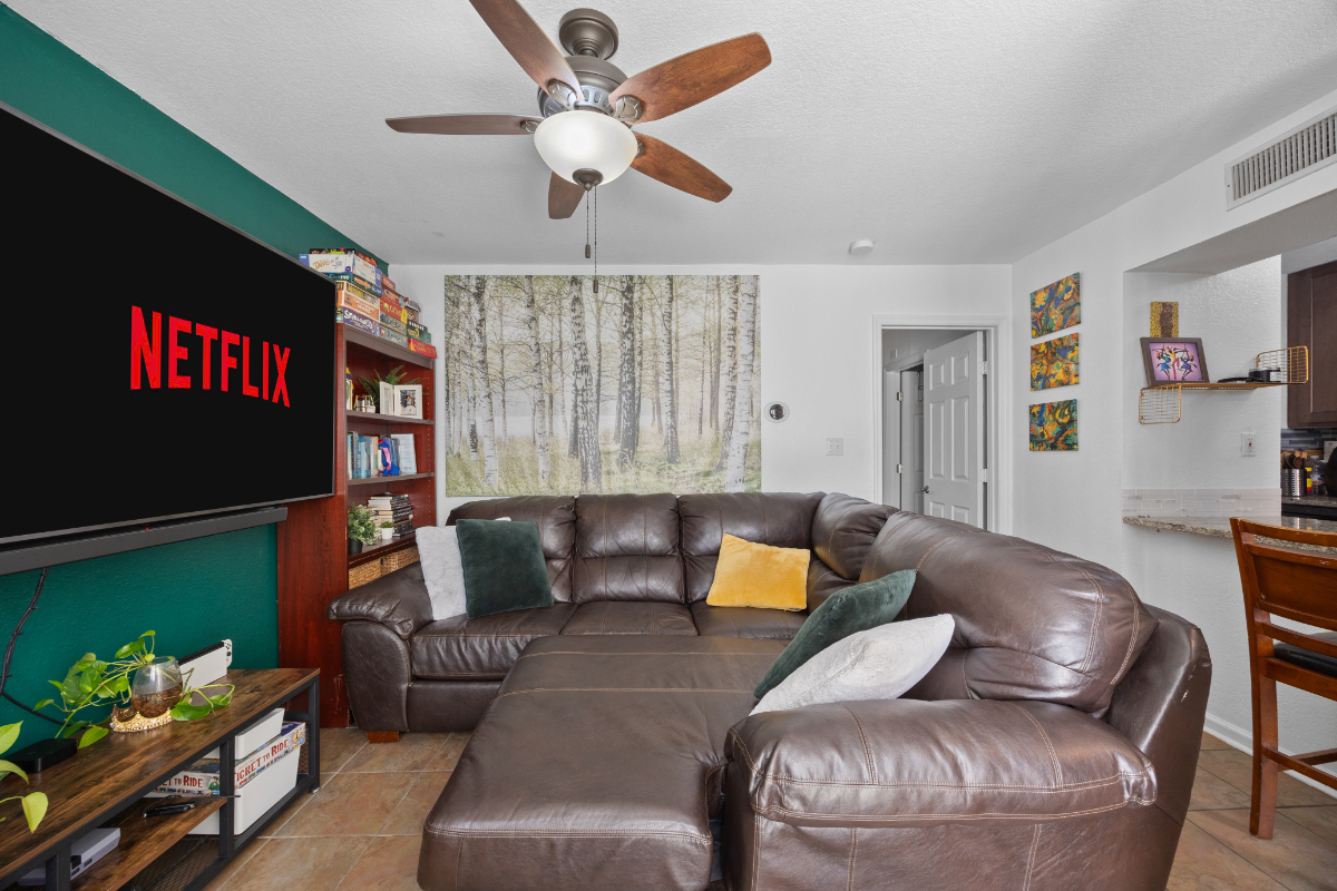 Cozy SoDo Condo with Plants (7 month minimum) - Photo 2
