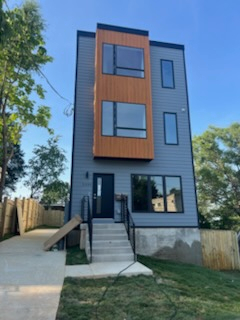 Beautiful New 2-Bedroom Apartment Duplex In Top Location Near Hospitals and Parks - Photo 1