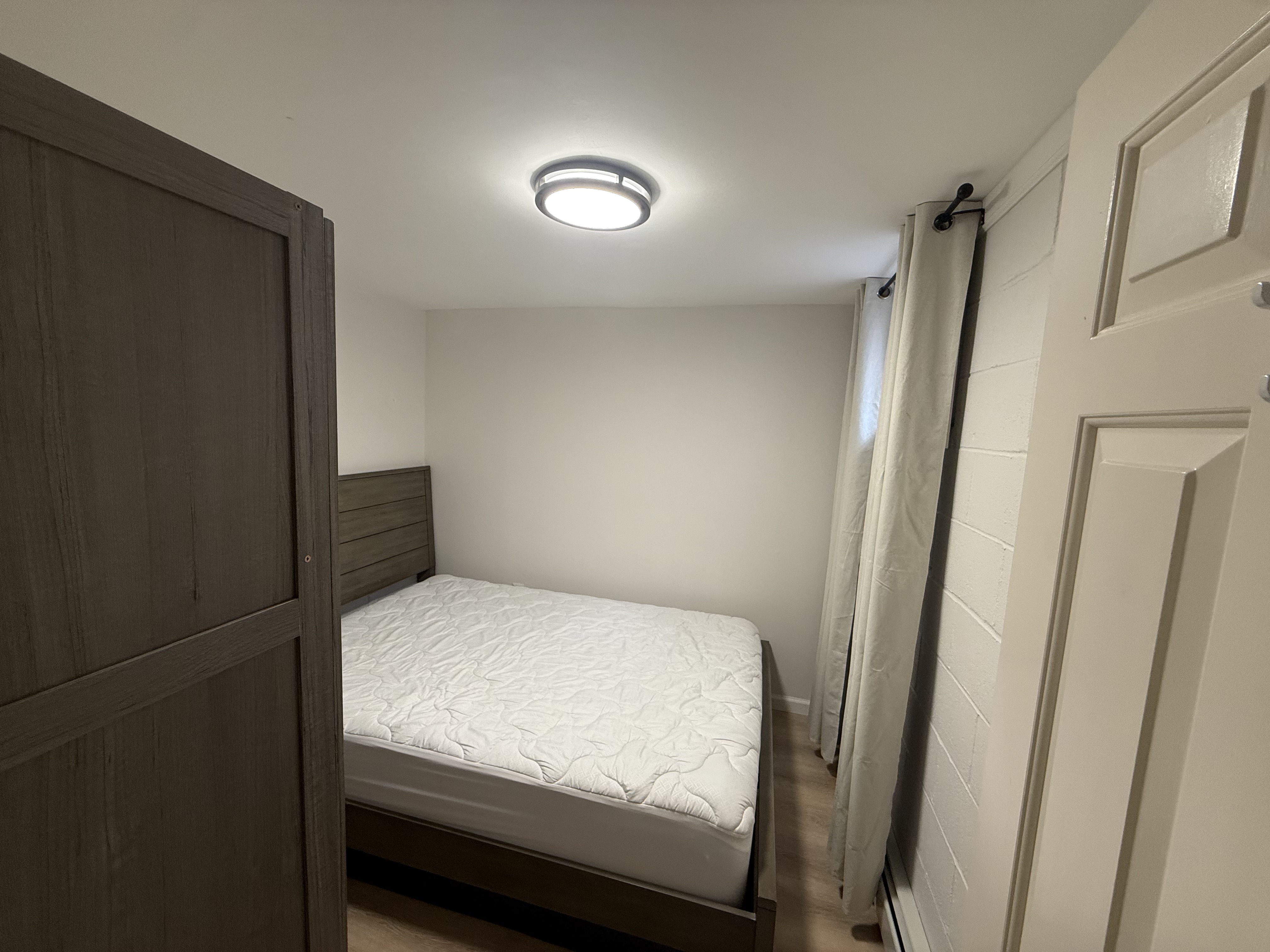 Basement apartment for rent - Photo 3