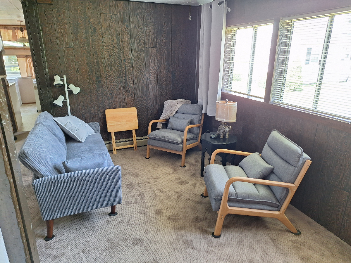 Cozy Stand Alone Dwelling set up Primarily for Medical Professionals Near All Elkins Medical Facilit - Photo 5