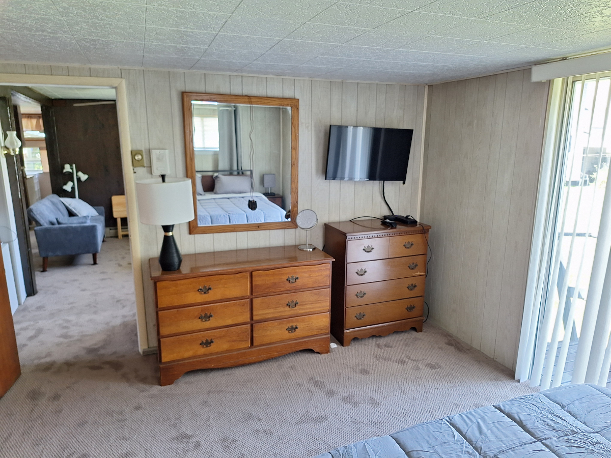 Cozy Stand Alone Dwelling set up Primarily for Medical Professionals Near All Elkins Medical Facilit - Photo 7