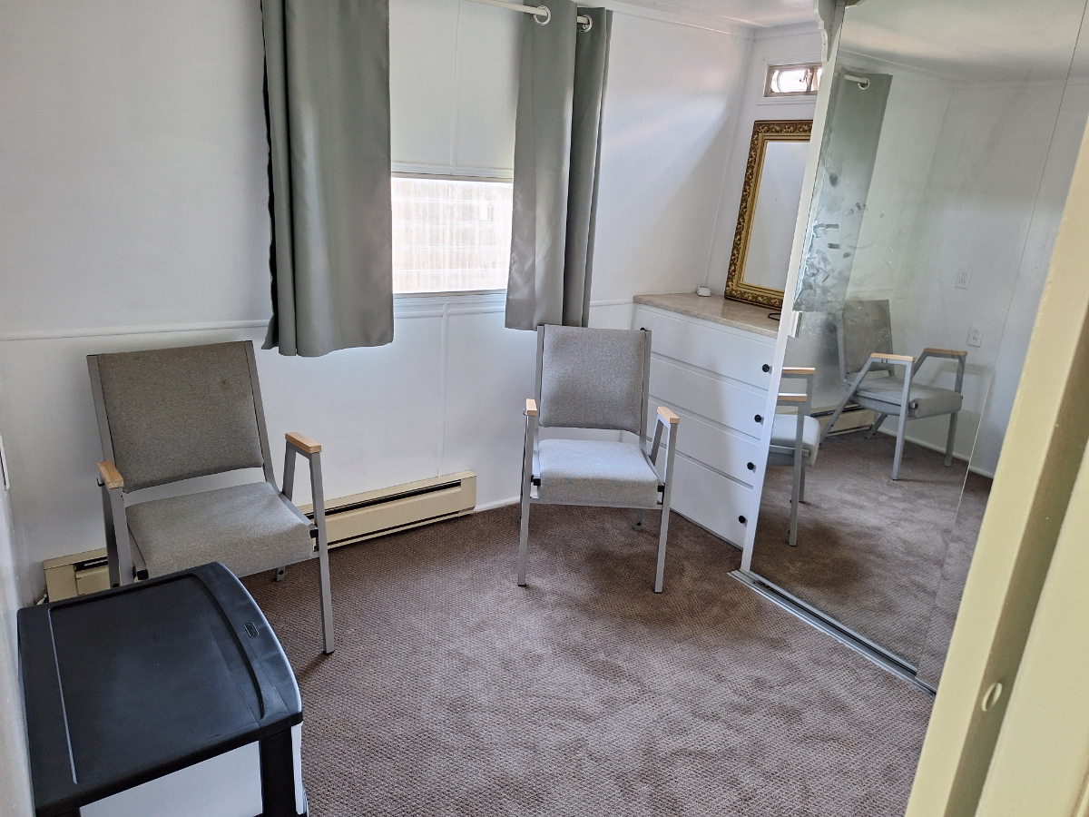 Cozy Stand Alone Dwelling set up Primarily for Medical Professionals Near All Elkins Medical Facilit - Photo 8