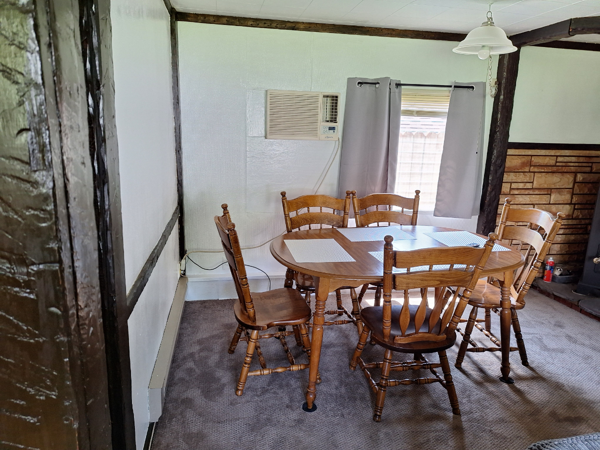 Cozy Stand Alone Dwelling set up Primarily for Medical Professionals Near All Elkins Medical Facilit - Photo 9