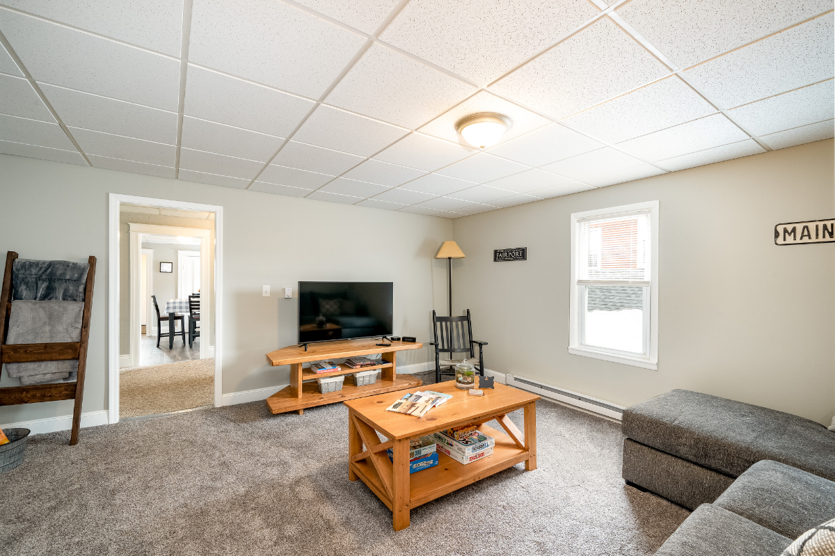 3BR Apartment in Downtown Fairport Walk to Shops and Restaurants - Photo 9