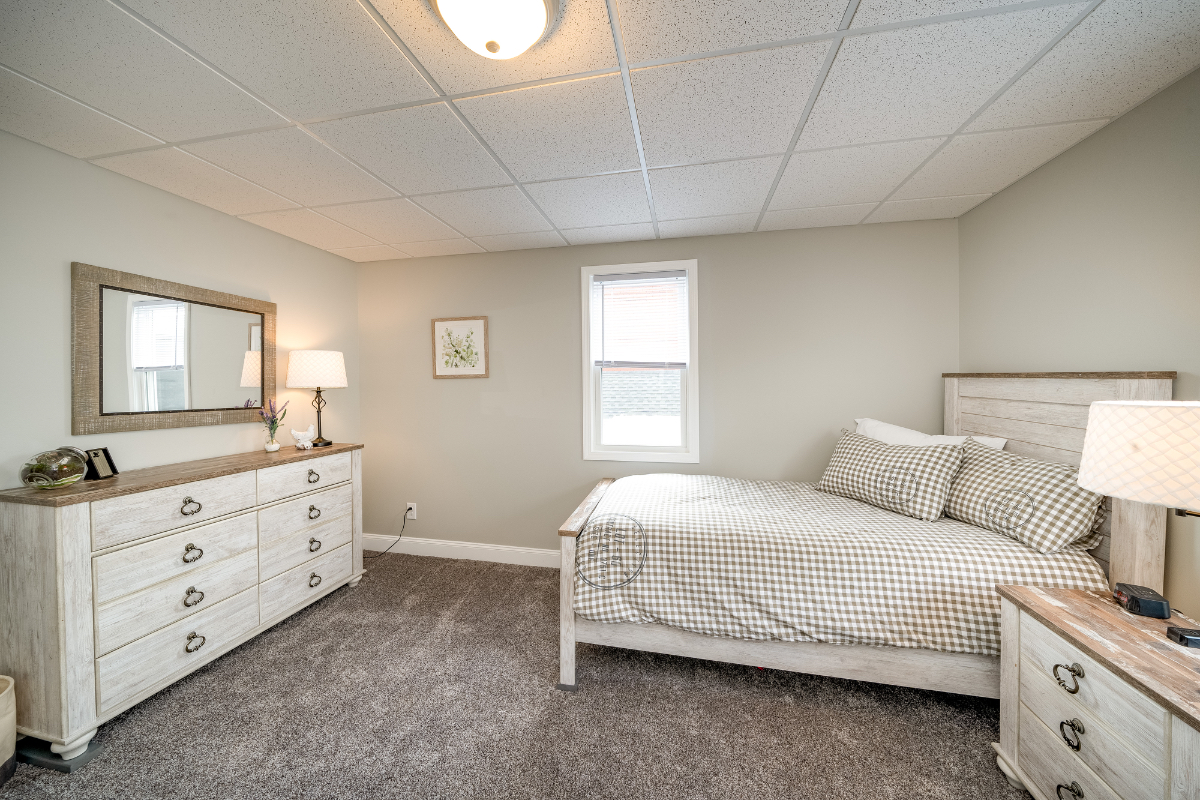 3BR Apartment in Downtown Fairport Walk to Shops and Restaurants - Photo 12