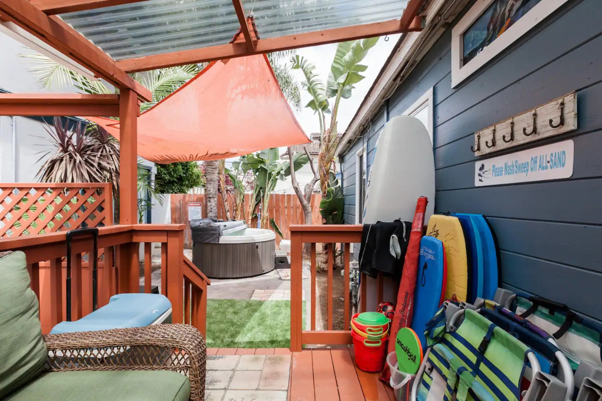 Kick Back in the Hot Tub at a Calm, Coastal-Themed Oasis - Photo 1