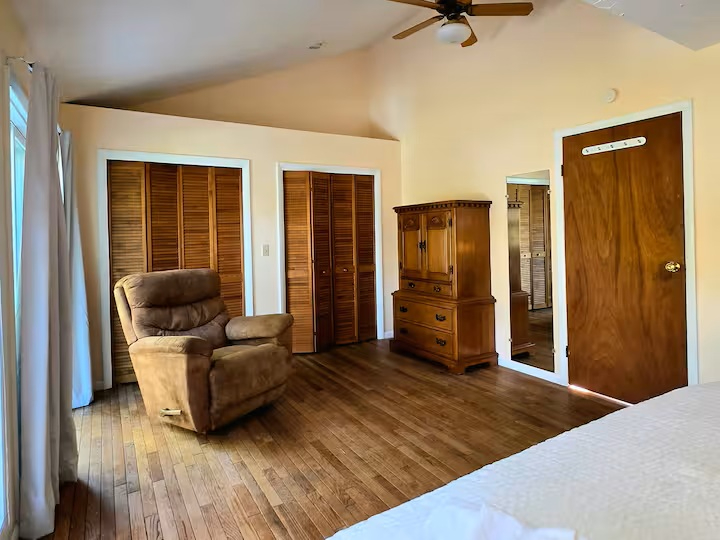 Quiet and Cozy Fully Furnished 1BR - Photo 5