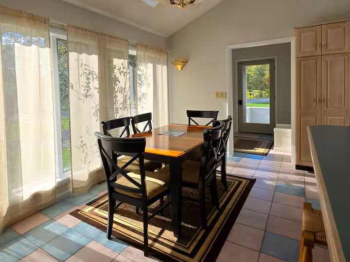 Quiet and Cozy Fully Furnished 1BR - Photo 11