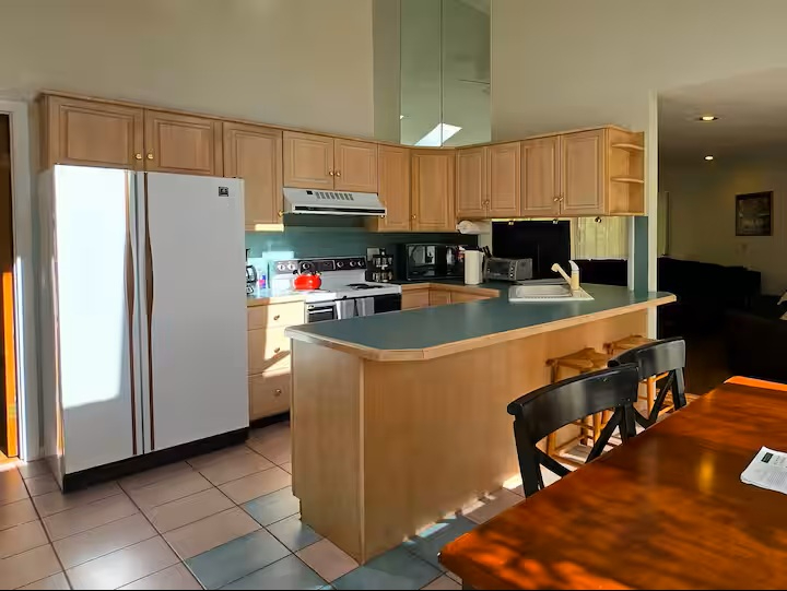 Quiet and Cozy Fully Furnished 1BR - Photo 12