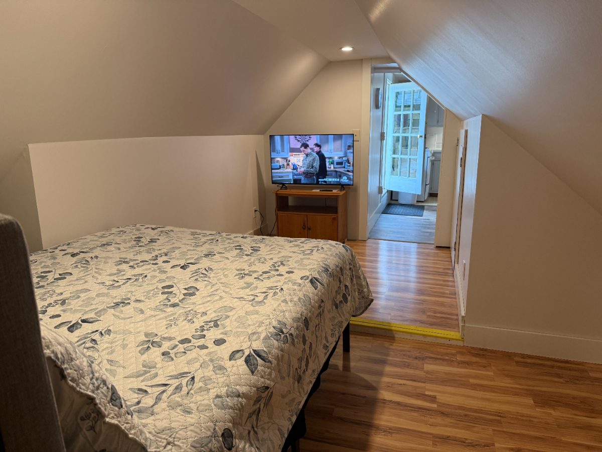 Fully Furnished Apartment in  Quiet Professional Building Downtown Lyndonville - Photo 8