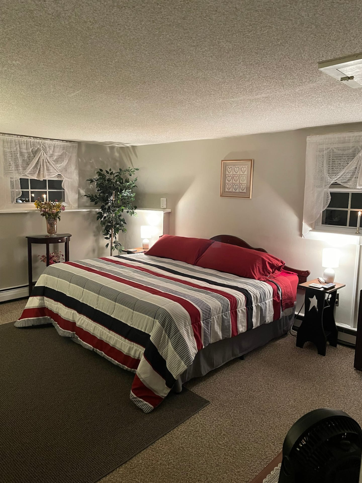 King Room Fast WiFi-All Utilities Included - Photo 6