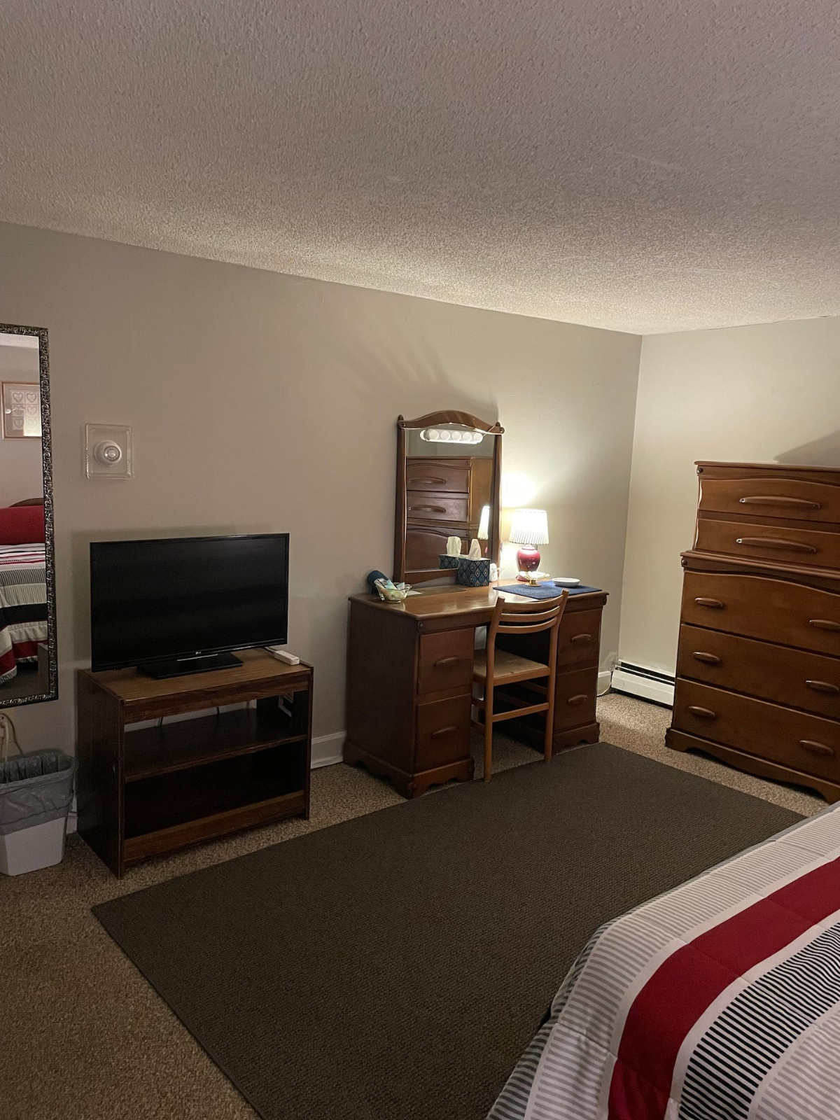 King Room Fast WiFi-All Utilities Included - Photo 10