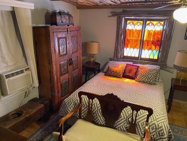Historic Mid-town 2 bedroom  house 1800/mo all utilities included - Photo 11