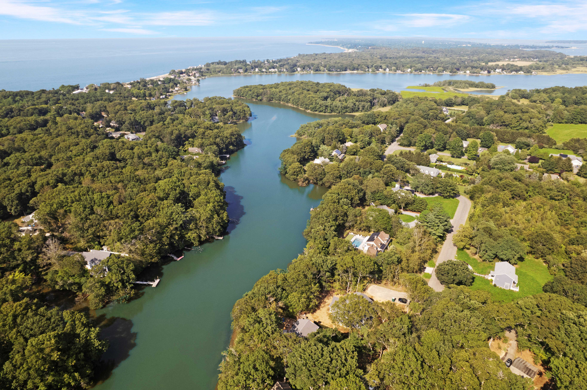 Waterfront Hot Tub Retreat w Kayaks | Kayak Point - Photo 2