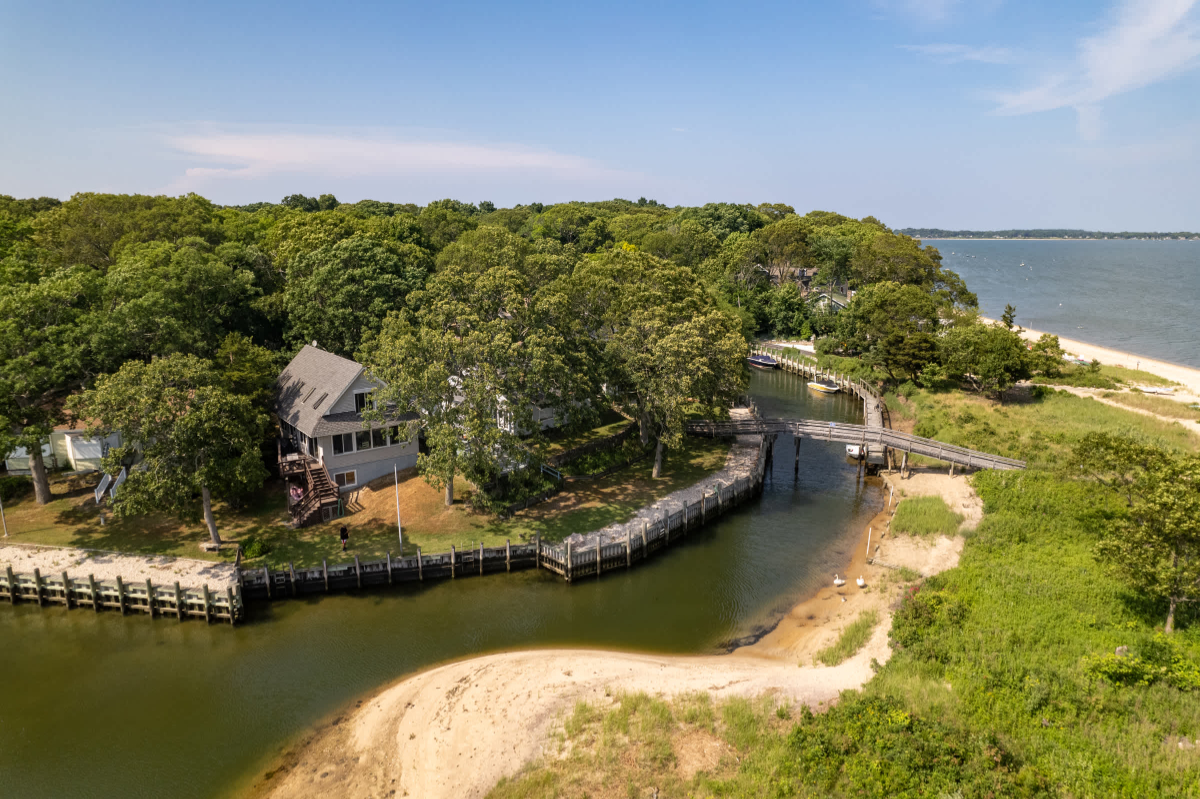 Lagoon Lodge | Private Dock + Beach Access - Photo 3