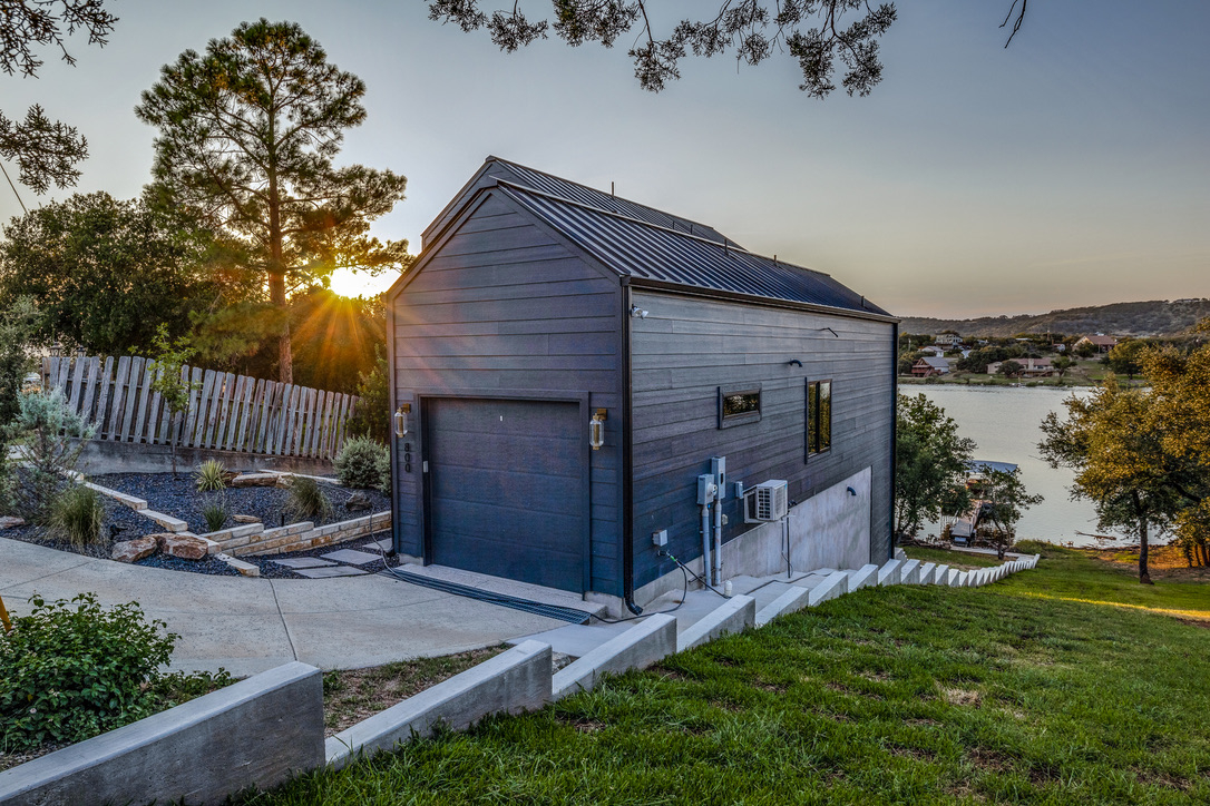 Lakefront Modern Farmhouse W/Heated Pool, Unreal Views. - Photo 11
