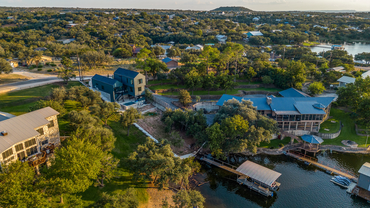 Lakefront Modern Farmhouse W/Heated Pool, Unreal Views. - Photo 4