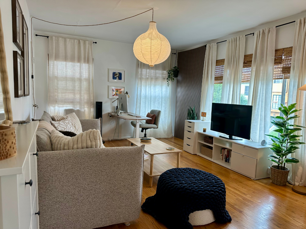 Bright and Central 1bd w/Permitted Street Parking - Photo 2