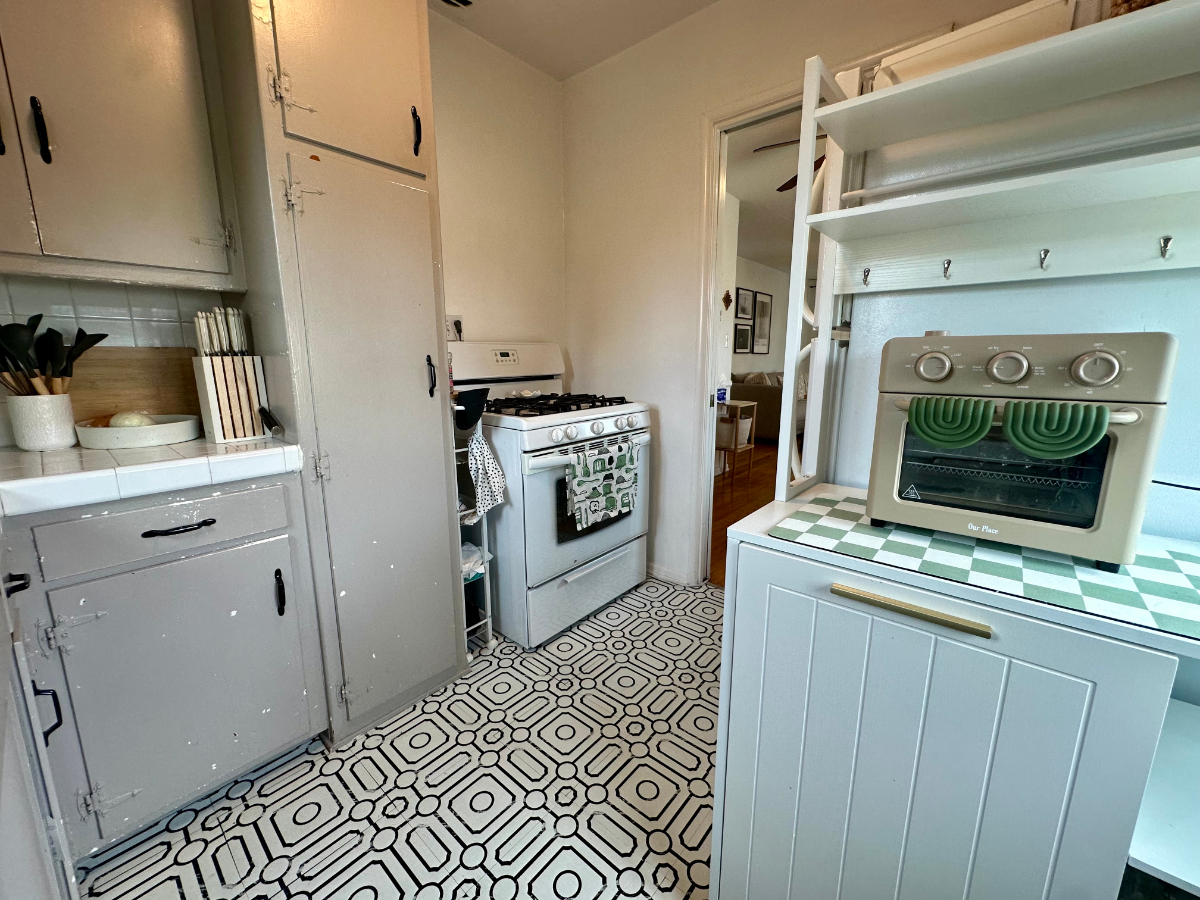 Bright and Central 1bd w/Permitted Street Parking - Photo 6