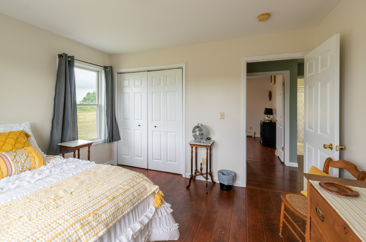 Cozy Country Setting - Photo 5