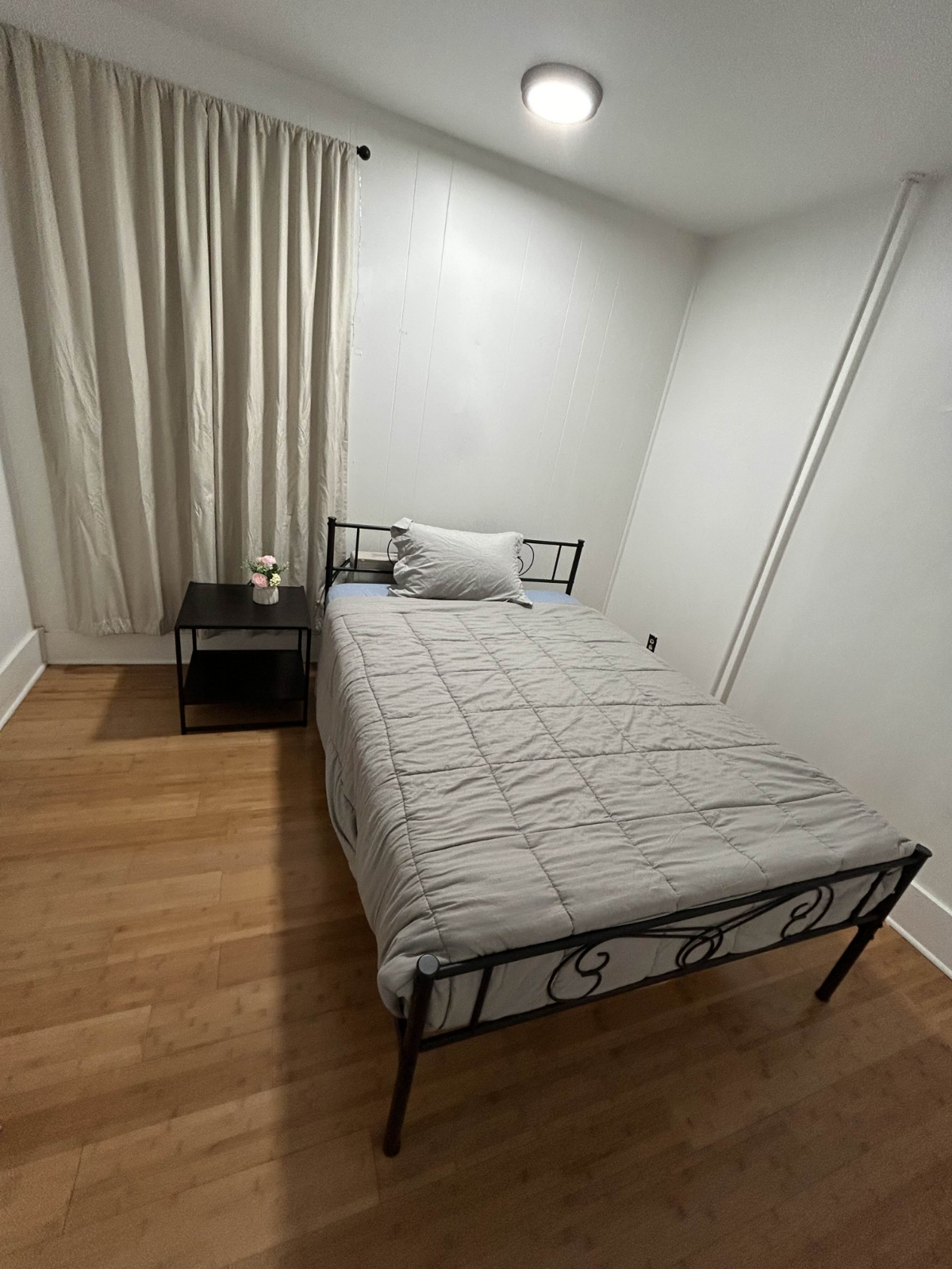 Pet-Friendly 2BR Near Dartmouth Health | Furnished & Utilities Included - Photo 6