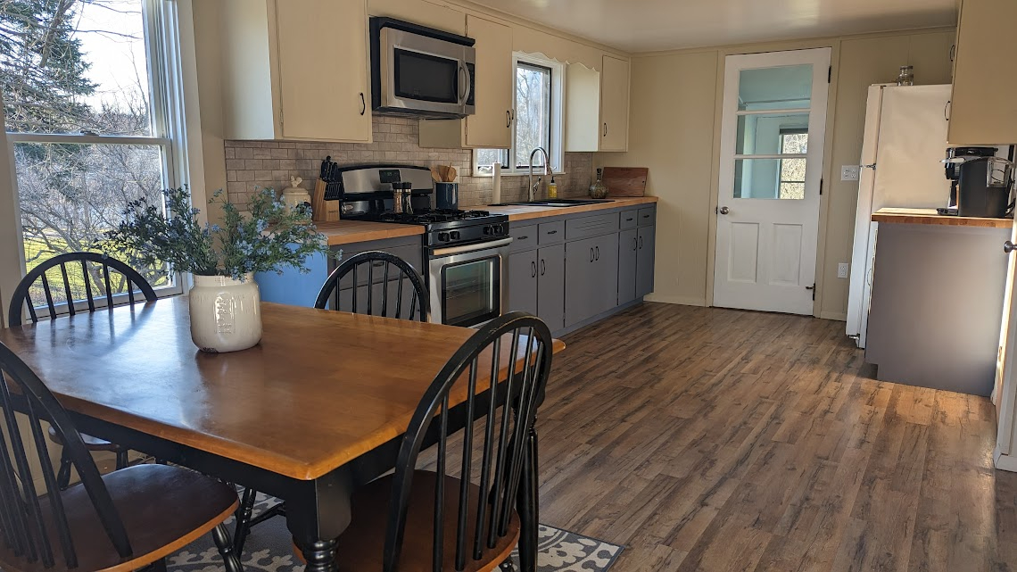 Private Home in Finger Lakes-close to hospital - Photo 2