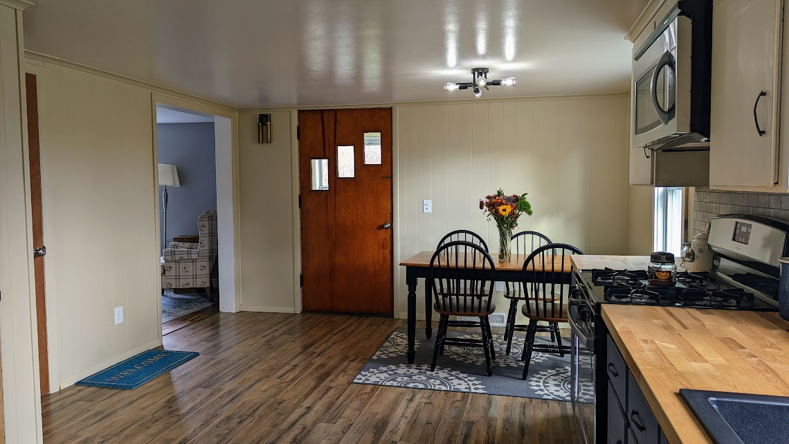 Private Home in Finger Lakes-close to hospital - Photo 3