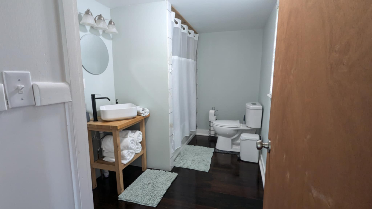 Private Home in  Finger Lakes-close to hospital - Photo 9