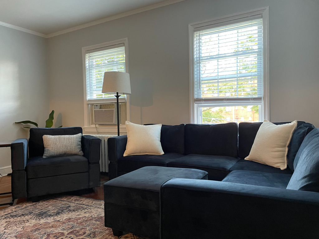 Charming 1 BR/1BA with Den/Office - Photo 3