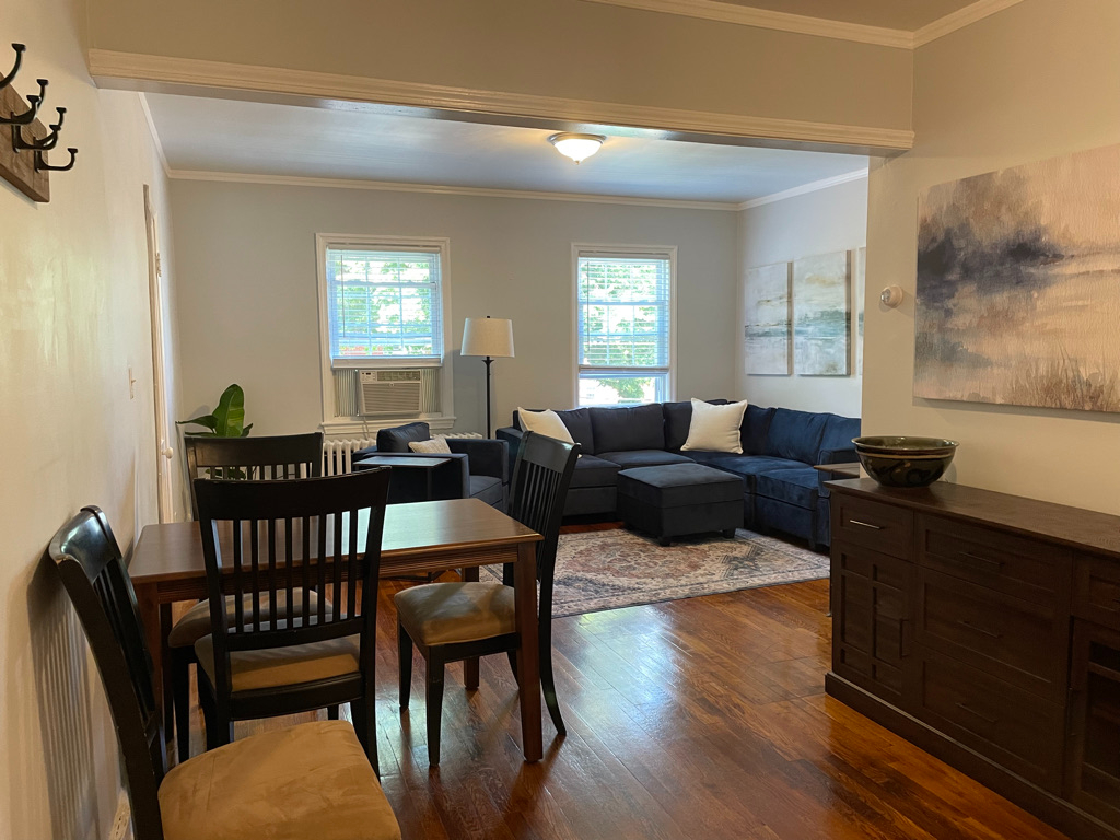 Charming 1 BR/1BA with Den/Office - Photo 2