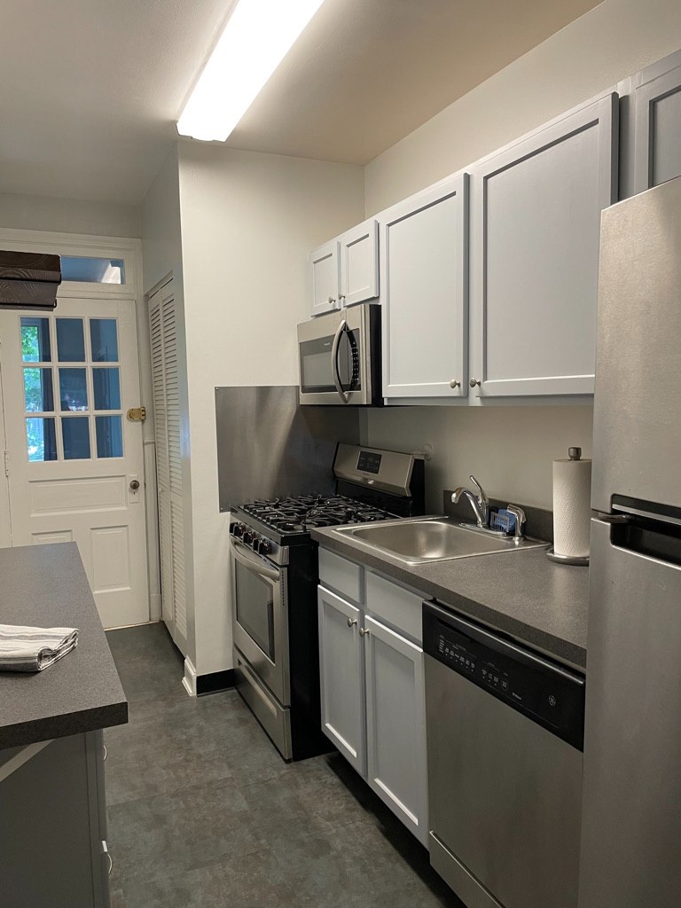 Charming 1 BR/1BA with Den/Office - Photo 8