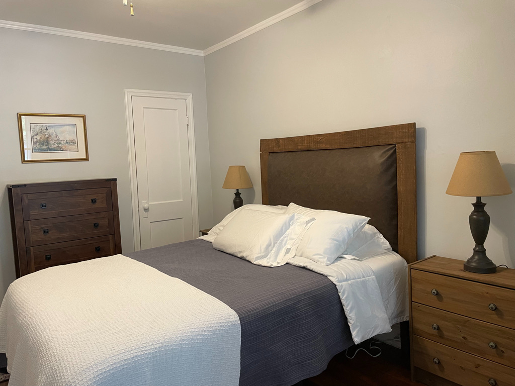 Charming 1 BR/1BA with Den/Office - Photo 4