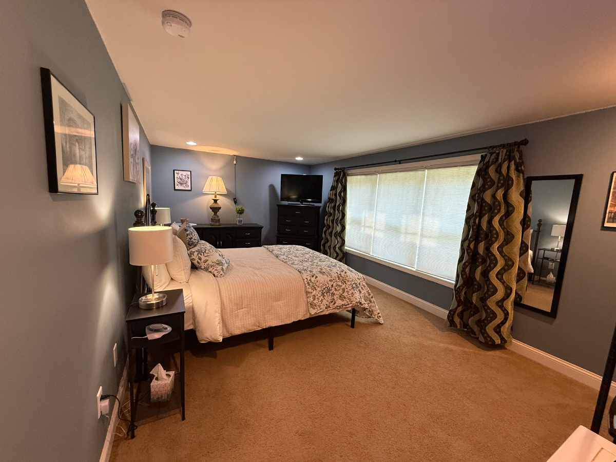 Excellent Rental with over 1000sq feet of living space and privacy - Photo 10