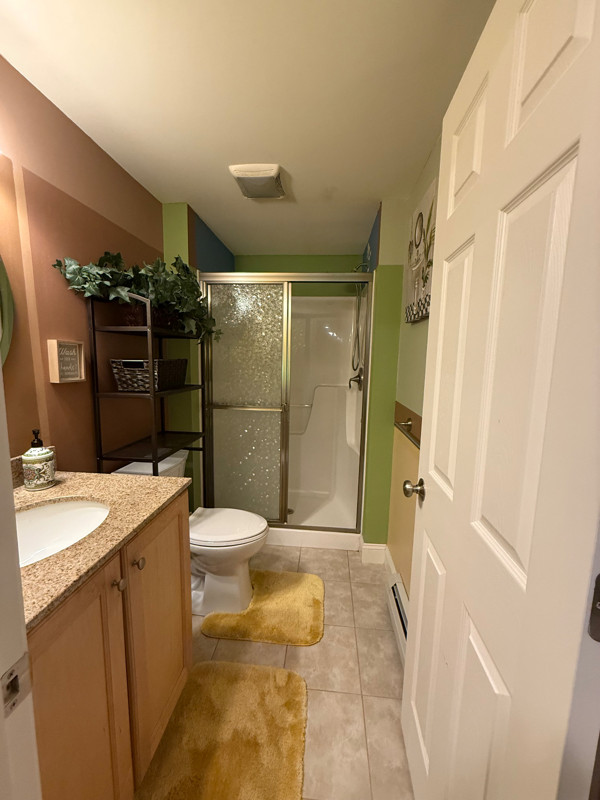 Excellent Rental with over 1000sq feet of living space and privacy - Photo 5