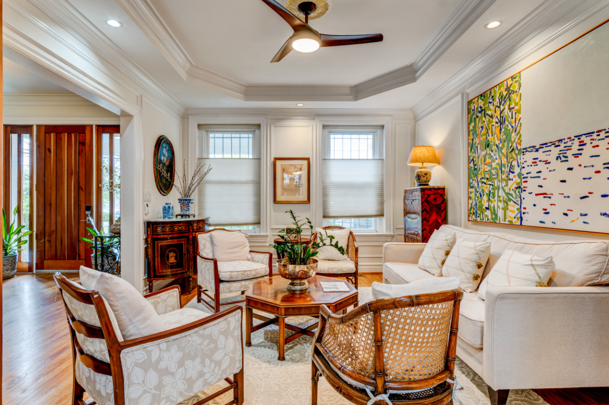 Beautiful, Super convenient to downtown DC, Calm, serene 3 bedroom, 2.5 bath Home - Photo 5