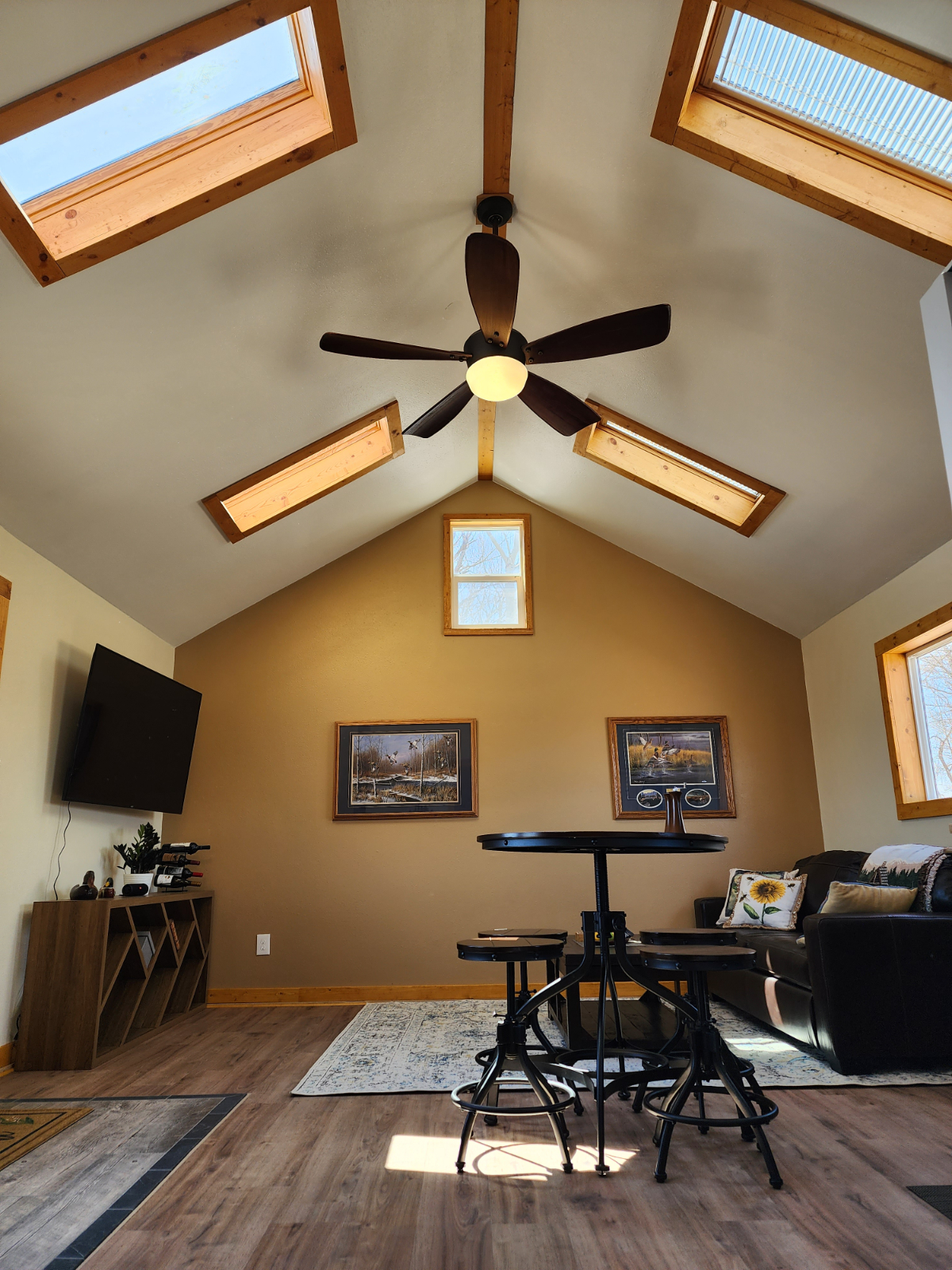 Country Living, in Cody - Photo 3