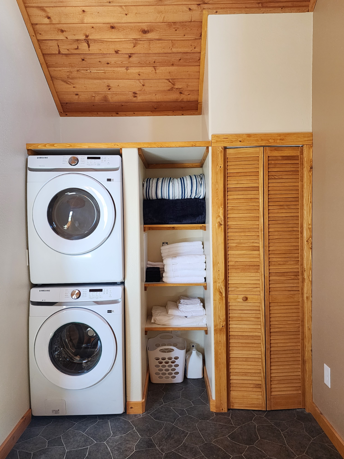 Country Living, in Cody - Photo 6