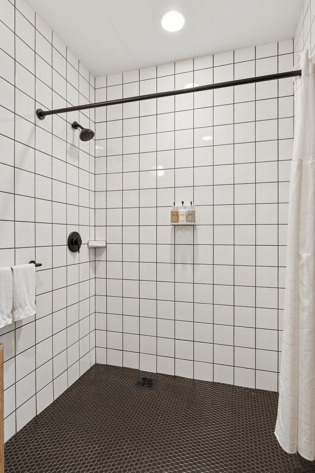Placemakr Wall Street - Studio Plus Units - Fully furnished and utilities plus WiFi included. Monthl - Photo 10