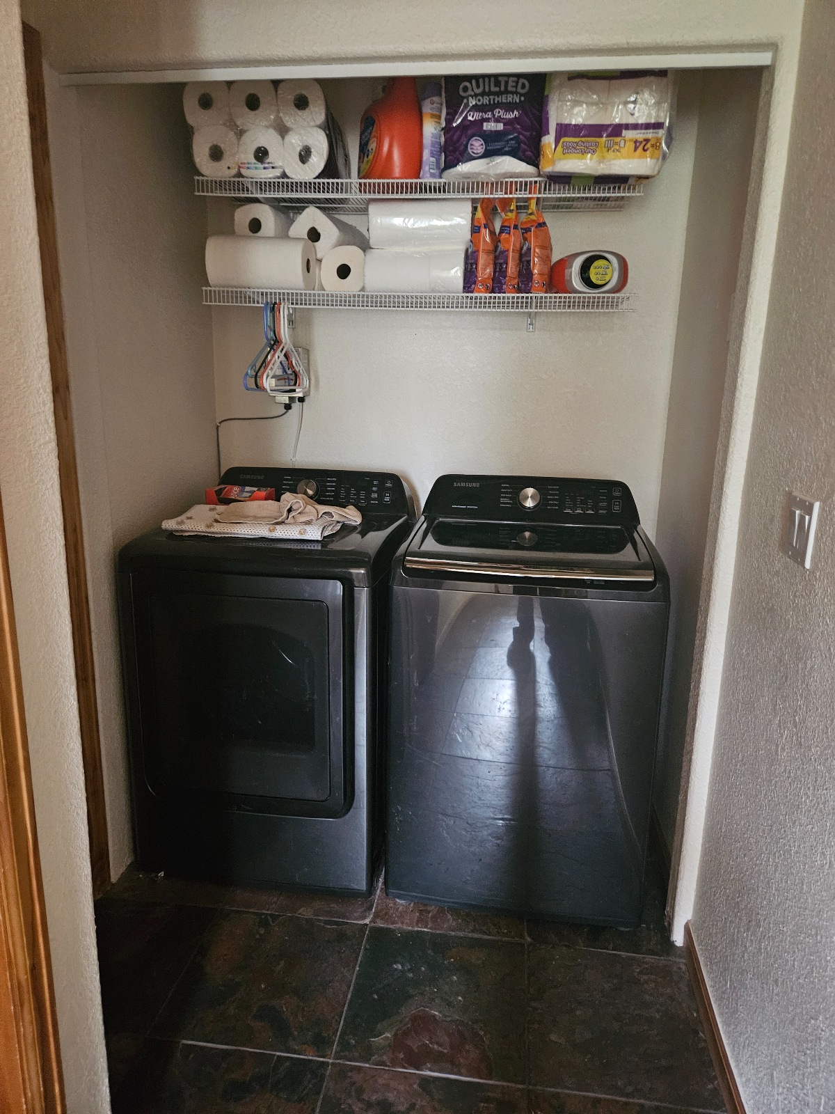 Furnished Bedroom with Private Batha and Close to Hospitals - Photo 4