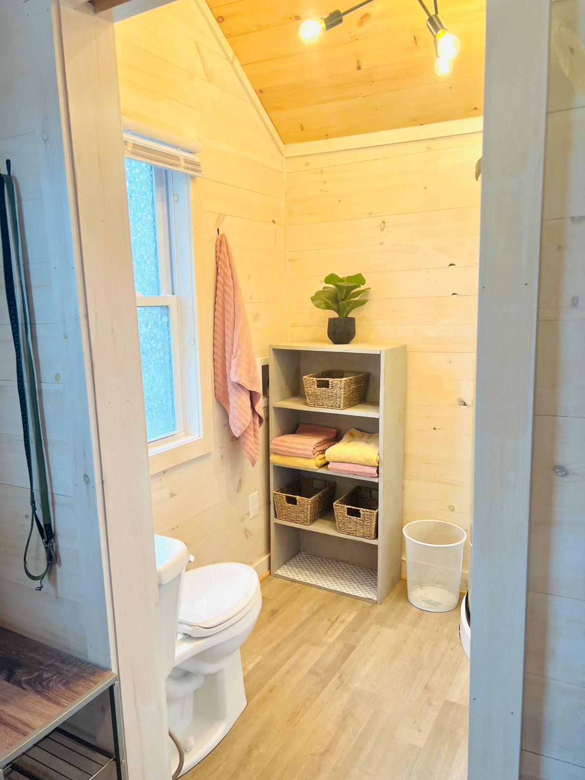 cozy village cottage - Photo 10